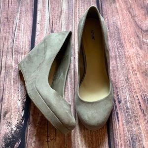APT.9 wedges